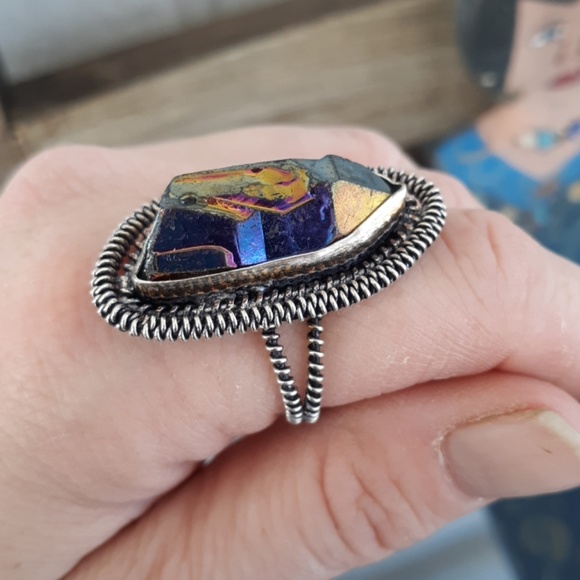 New Titanium Crystal Wire Wrapped Ring. - Picture 3 of 8